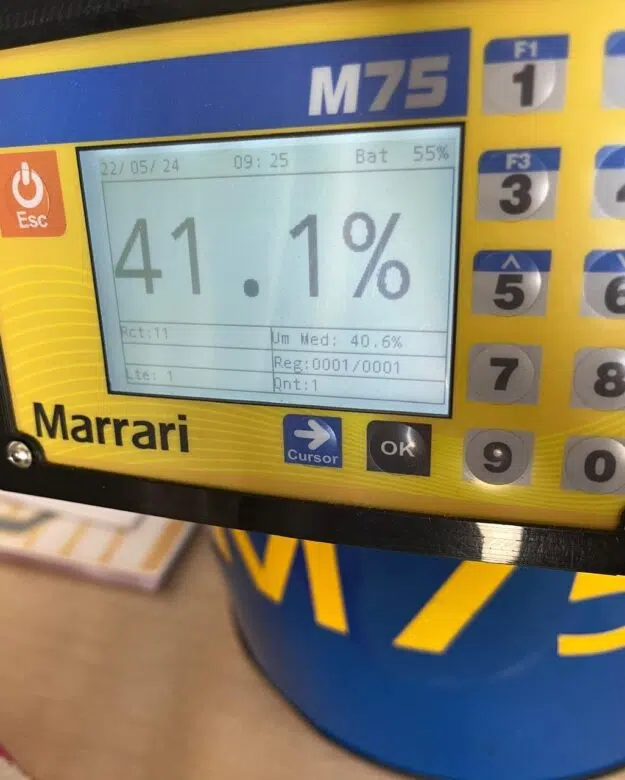 Medidor de Umidade Calculando o Poder Calorífico em Tempo Real.