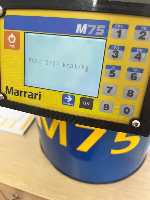Medidor de Umidade Calculando o Poder Calorífico em Tempo Real.