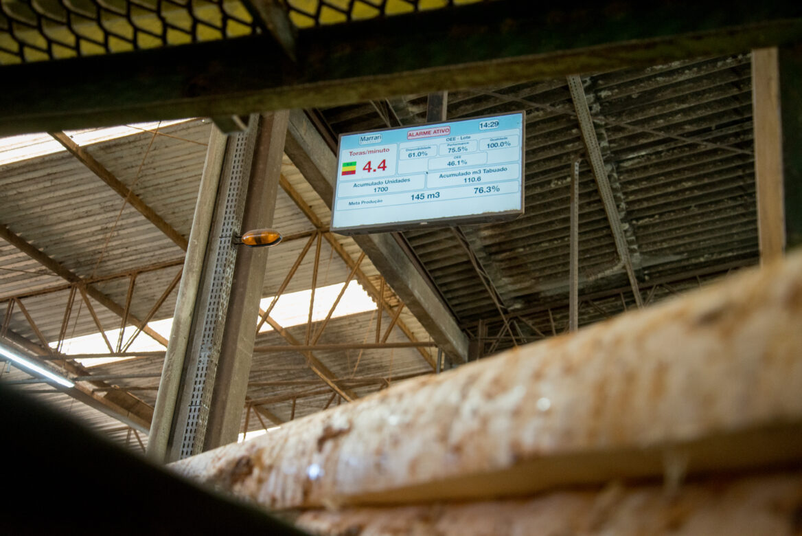 comparação entre controle manual e controle de produção para serrarias com sistema digital